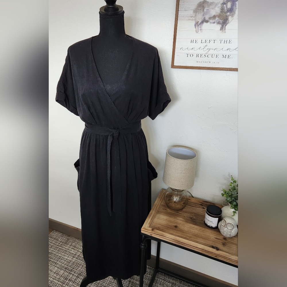 URBAN OUTFITTERS LINEN BLEND WRAP DRESS WITH DEEP POCKETS